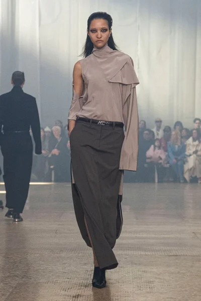 Look 14